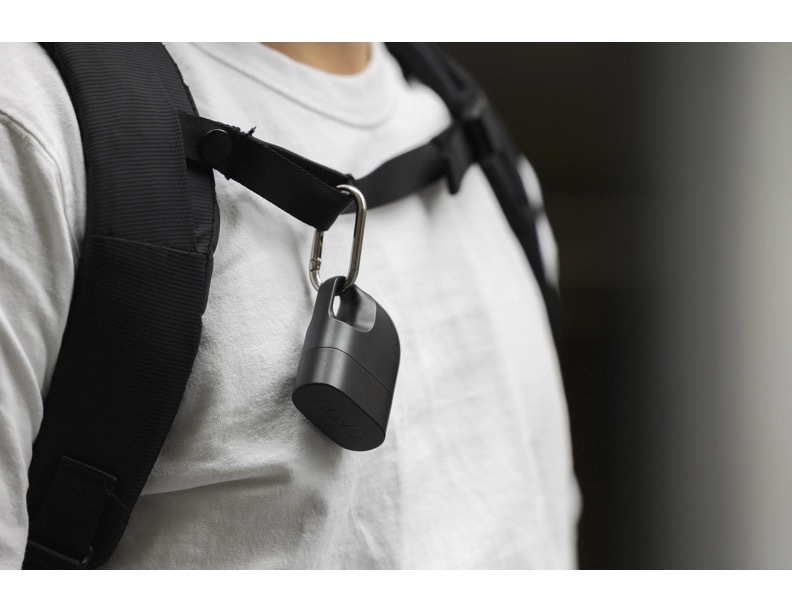 NOVE nasal spray carry cases from Allergy Apparel